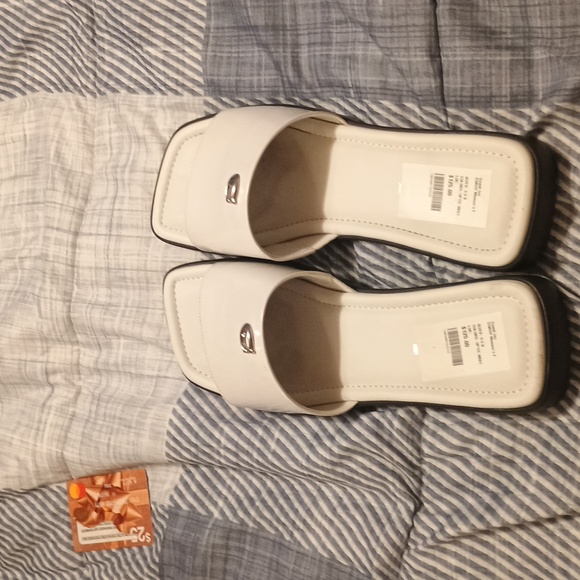 Mike come standards - Picture 3 of 5